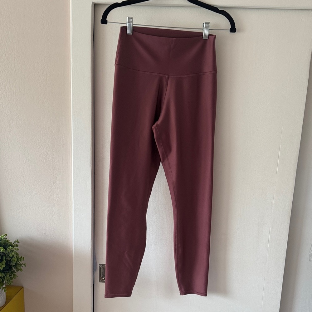 ALO Yoga Airlift Burgundy Truffle Leggings